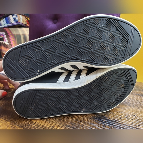 8 women's Adidas NEO matte, silver, black white fashion zumba dancing - Picture 10 of 11